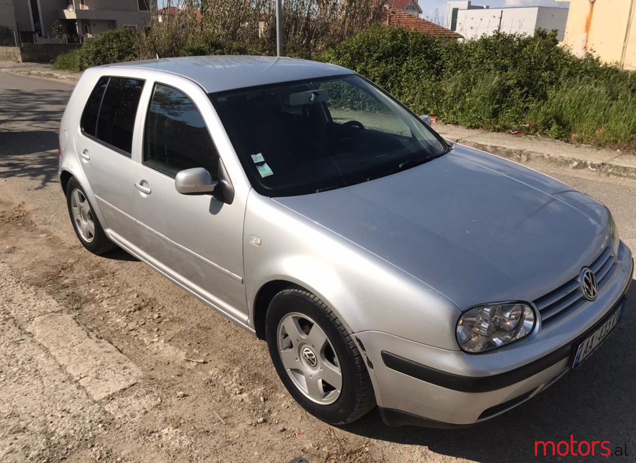 2001' Volkswagen Golf photo #1