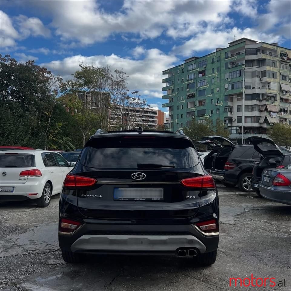 2019' Hyundai Santa Fe photo #2