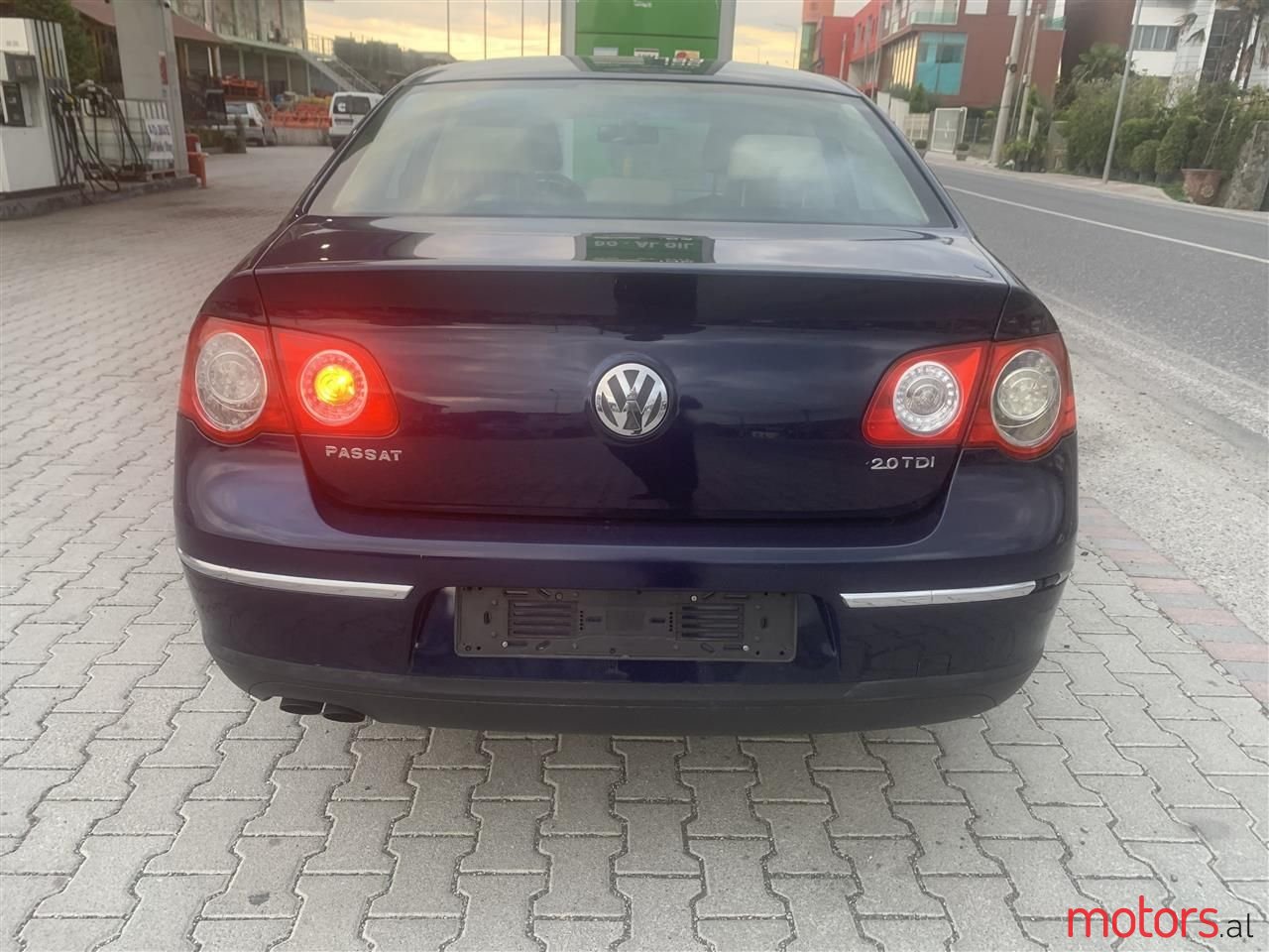 2007' Volkswagen Passat photo #4