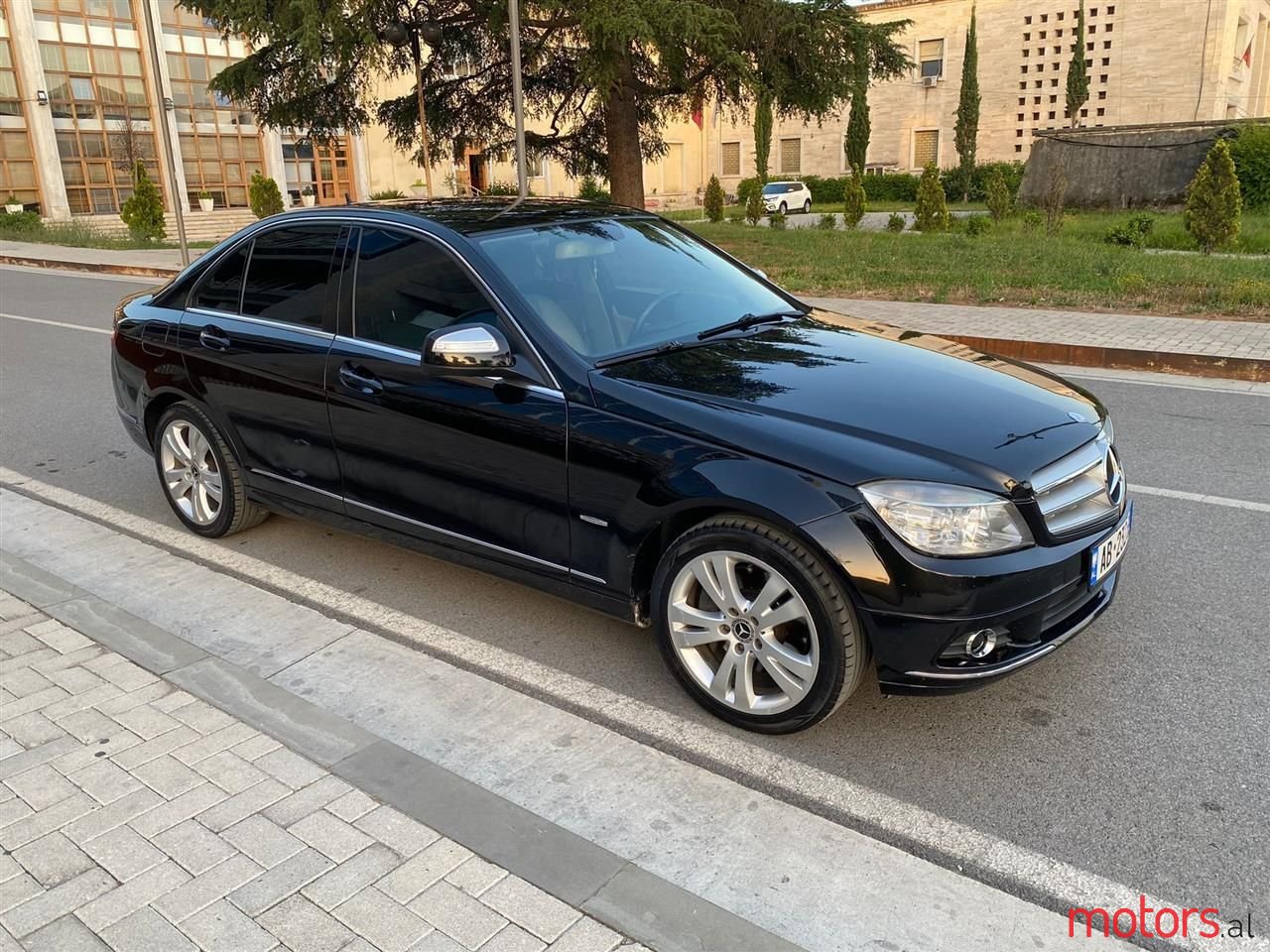 2008' Mercedes-Benz C 320 photo #2