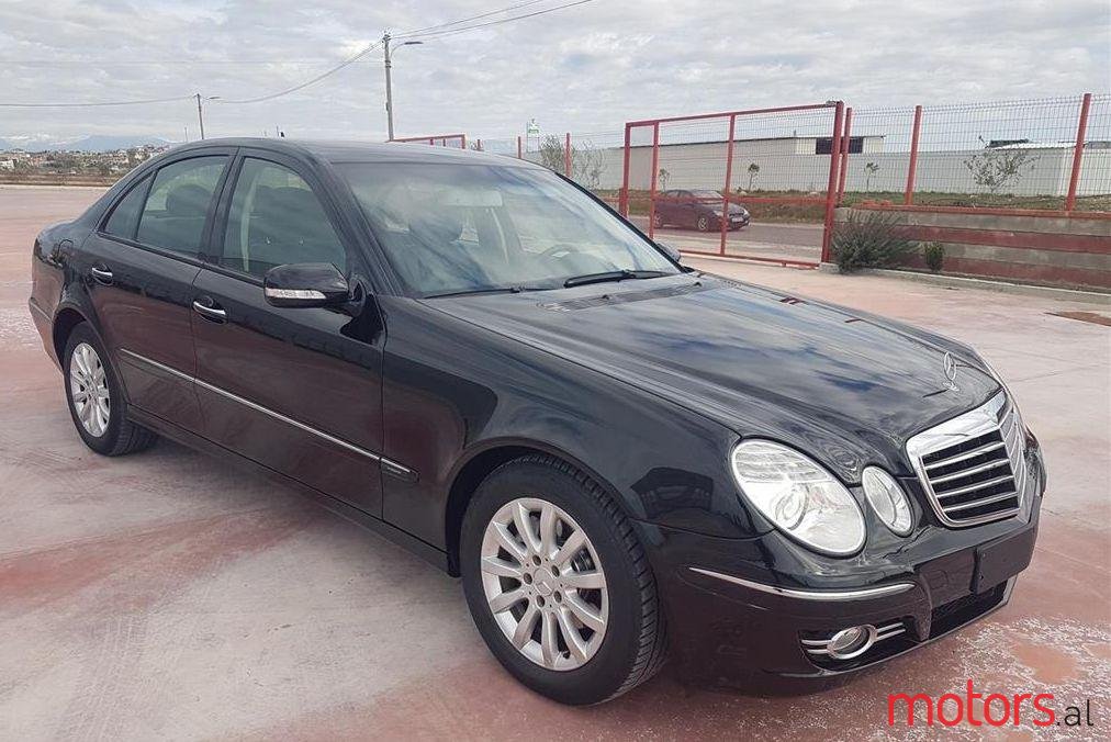 2007' Mercedes-Benz E 220 photo #1