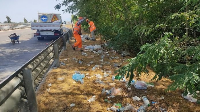 Balluku: Gjoba ndotësve në akset kombëtare, do përdoren kamerat