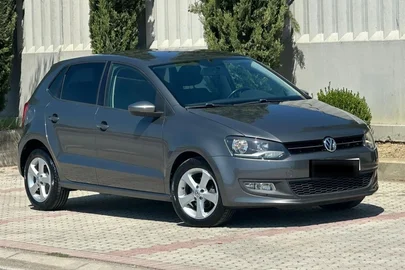 2011' Volkswagen Polo