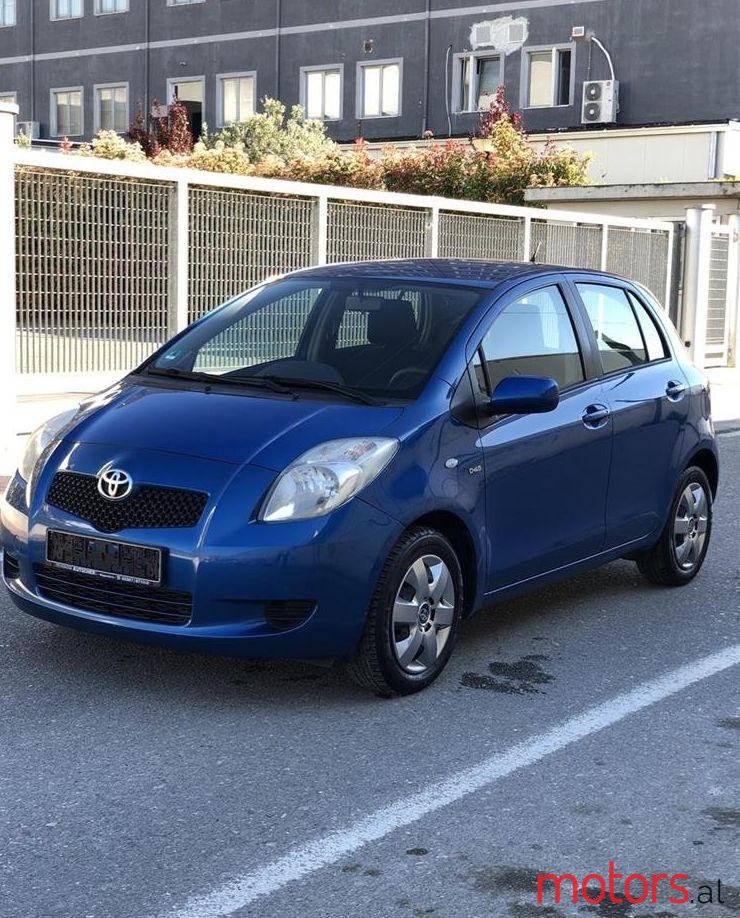 2007' Toyota Yaris photo #1