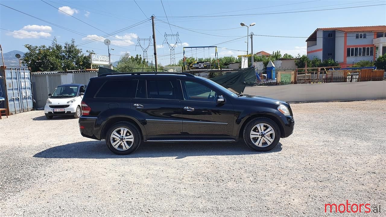 2008' Mercedes-Benz GL 320 photo #4