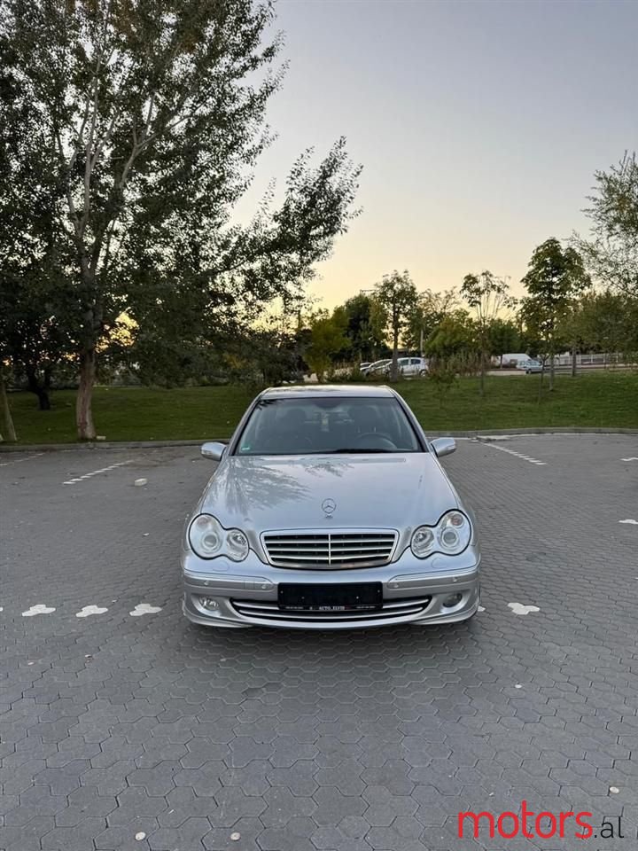 2005' Mercedes-Benz C 220 photo #1