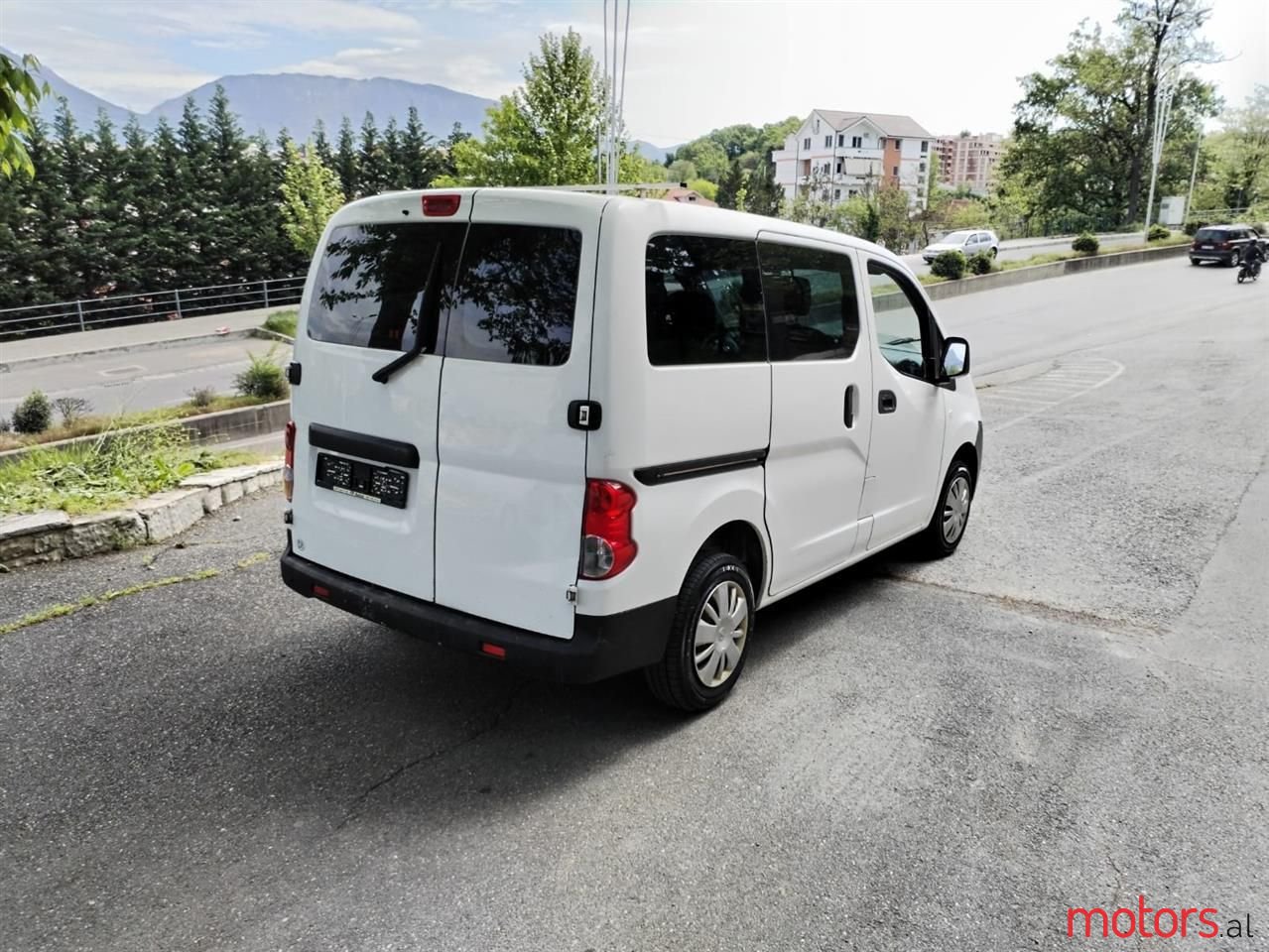 2010' Nissan NV200 photo #1