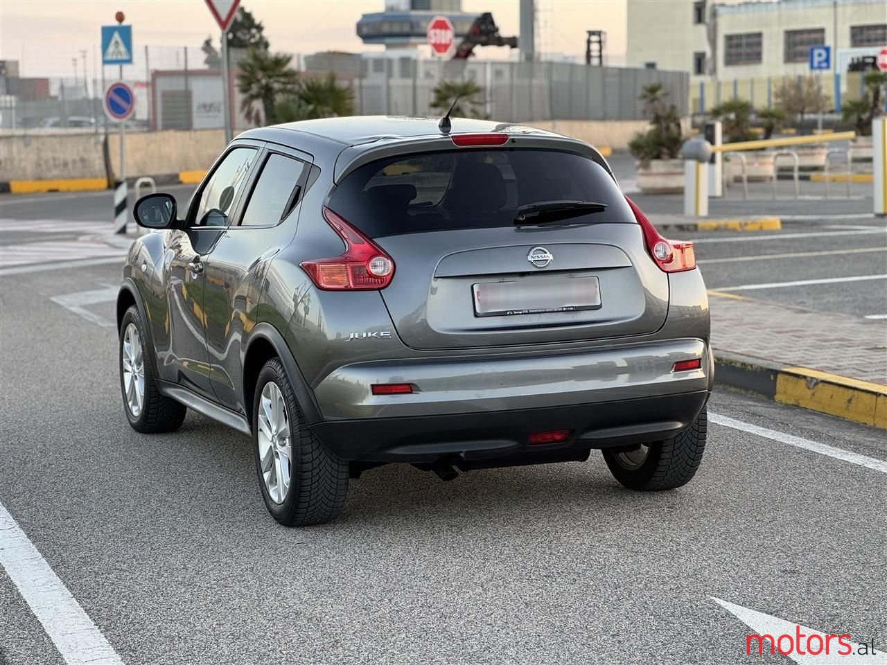 2012' Nissan Juke photo #4