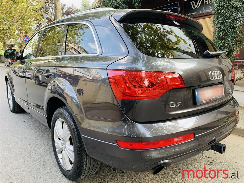 2011' Audi Q7 photo #2