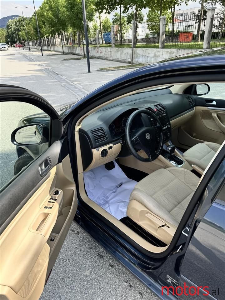 2006' Volkswagen Golf photo #3