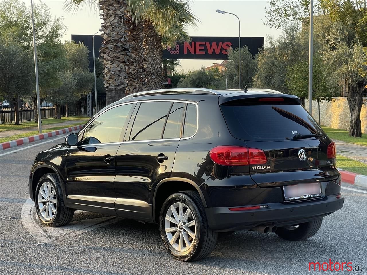 2014' Volkswagen Tiguan photo #3