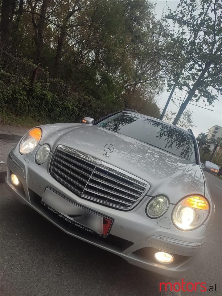 2008' Mercedes-Benz E 200 photo #2