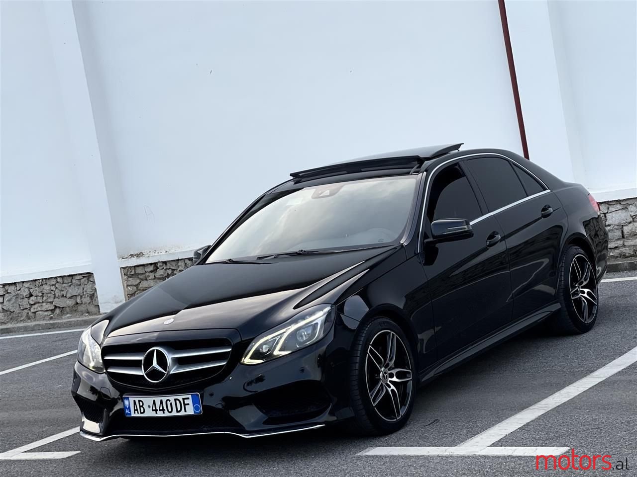 2014' Mercedes-Benz E 350 photo #5