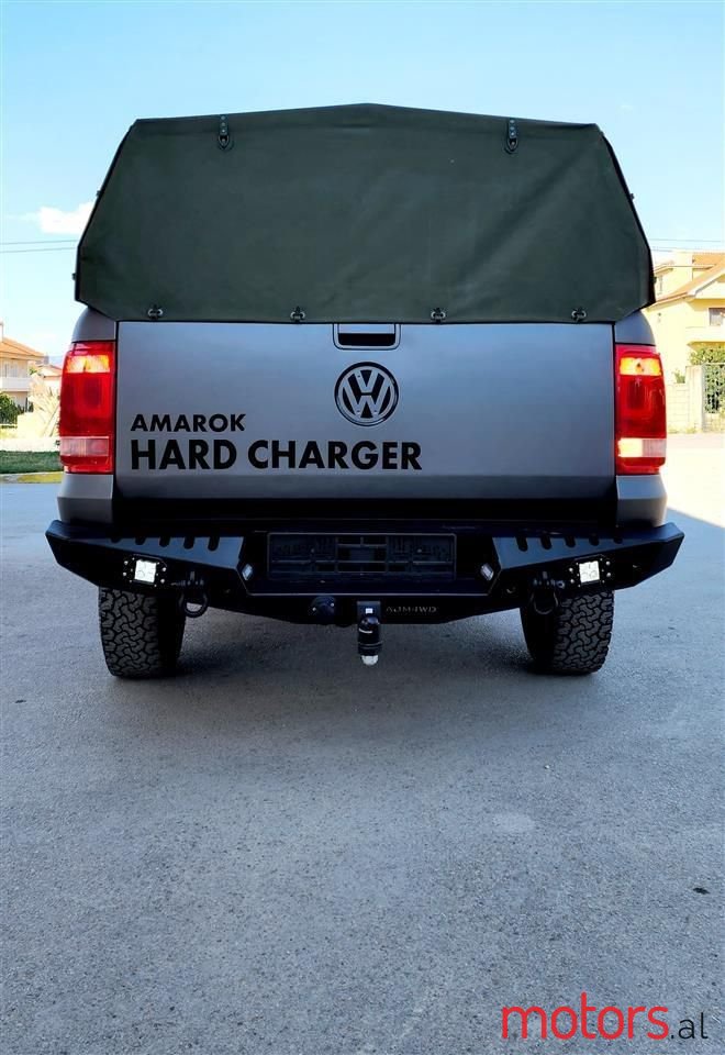 2012' Volkswagen Amarok photo #3