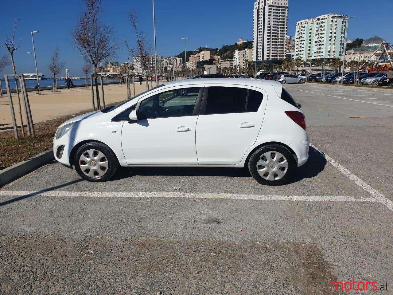 2013' Opel Corsa photo #1