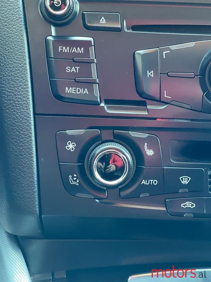 2012' Audi Q5 photo #2