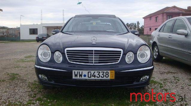2002' Mercedes-Benz E-Class photo #1