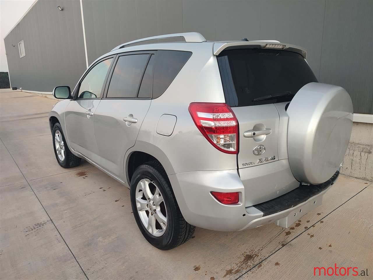 2009' Toyota RAV4 photo #1