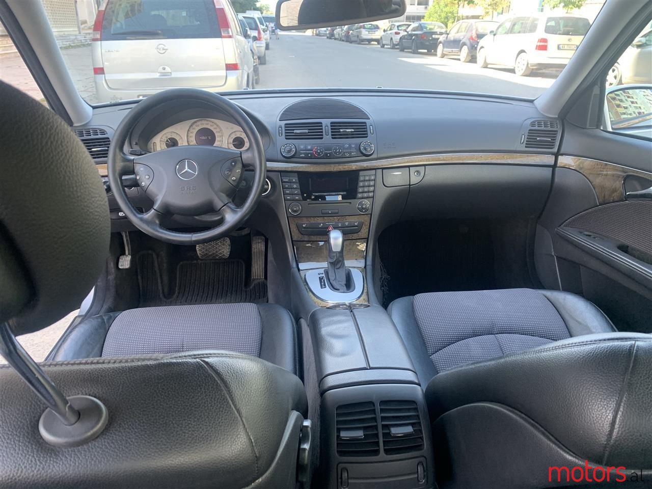 2004' Mercedes-Benz E 240 photo #5