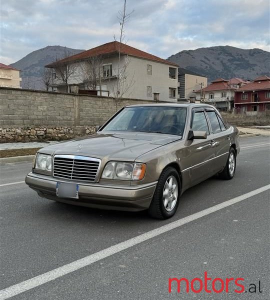 1990' Mercedes-Benz 200 photo #1
