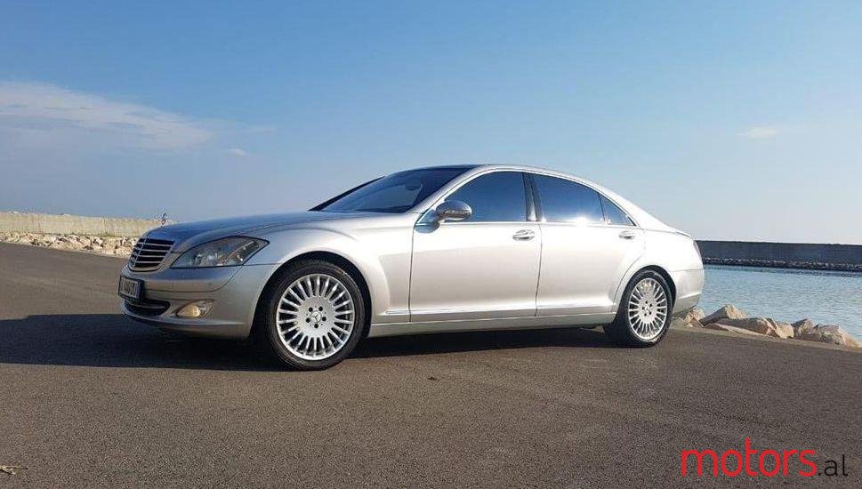 2007' Mercedes-Benz 320 photo #2