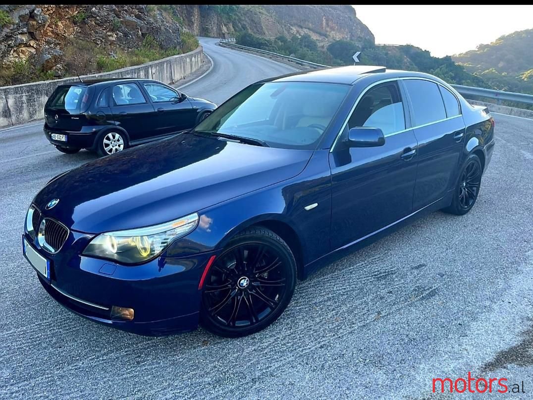 2009' BMW 528 photo #2