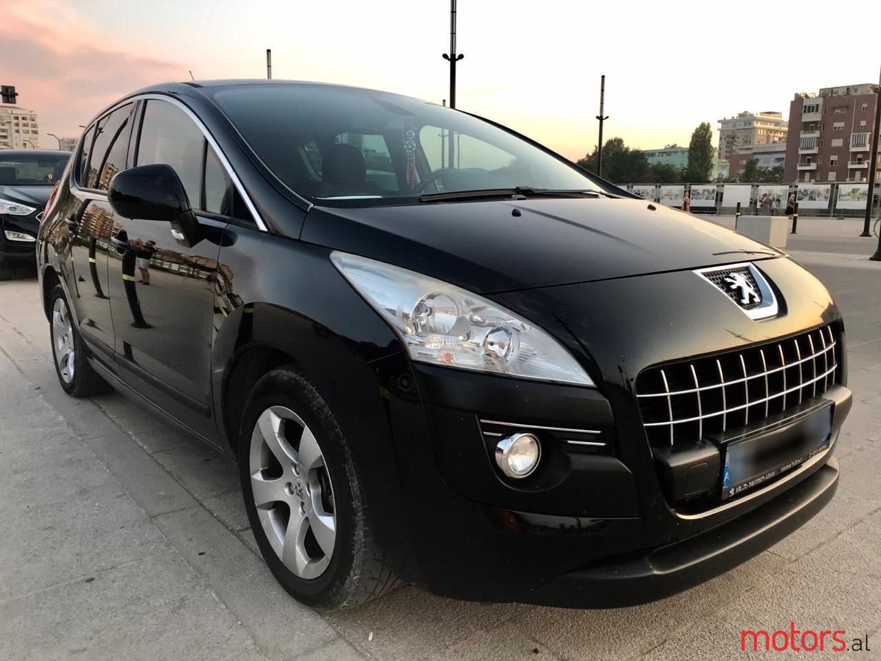 2011' Peugeot 3008 photo #2