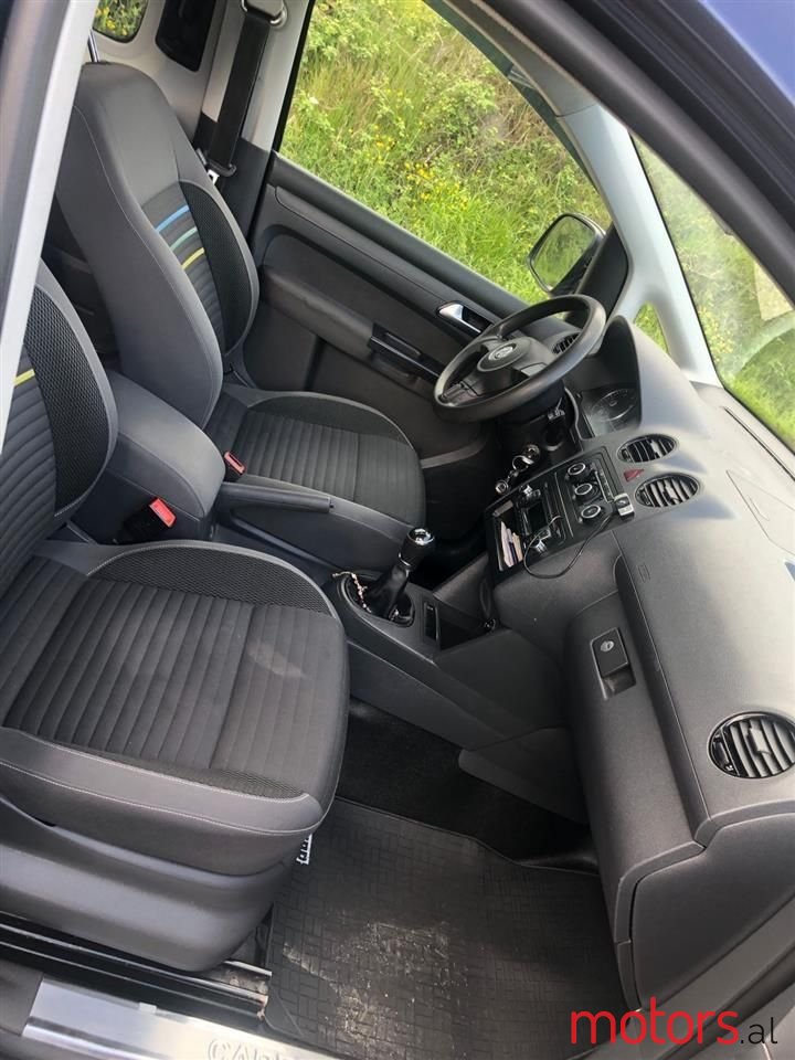 2014' Volkswagen Caddy photo #5