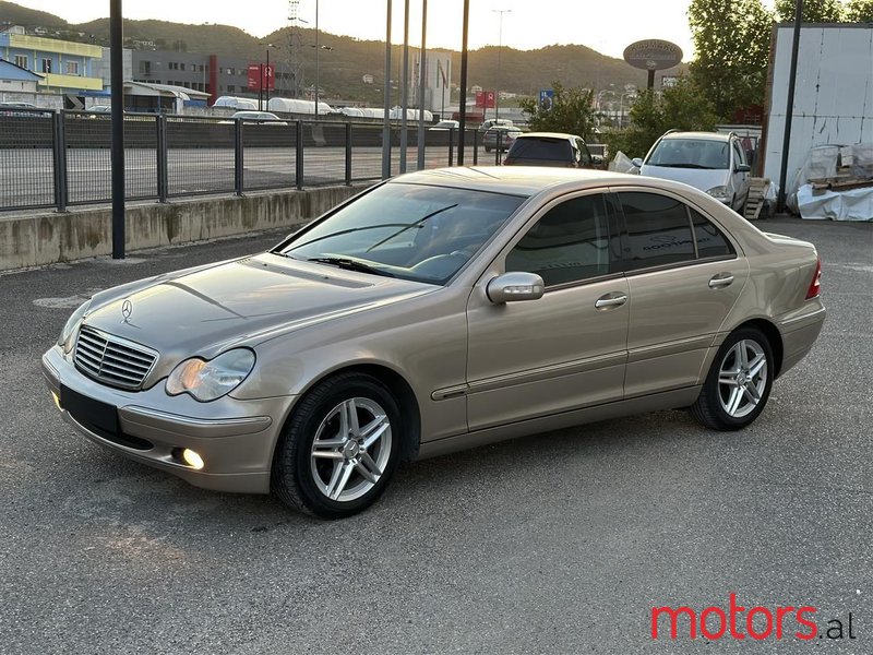 2002' Mercedes-Benz C 200 photo #3