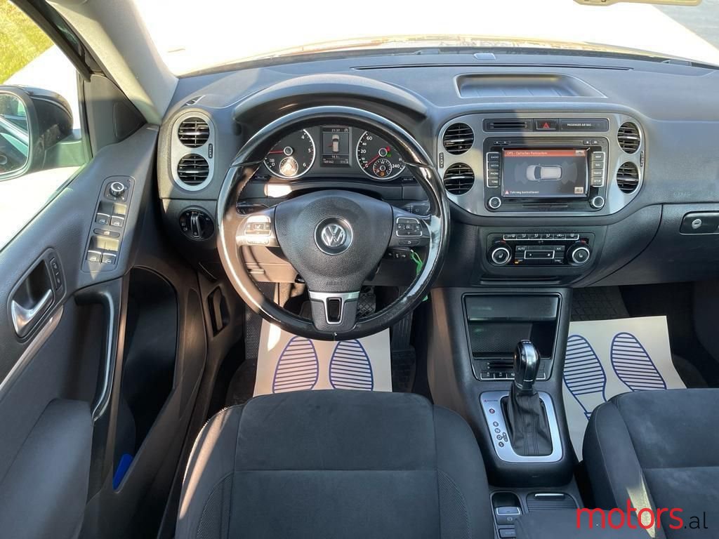 2013' Volkswagen Tiguan photo #3