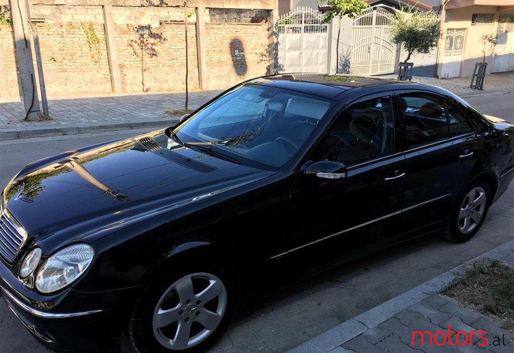 2004' Mercedes-Benz E 270 photo #1