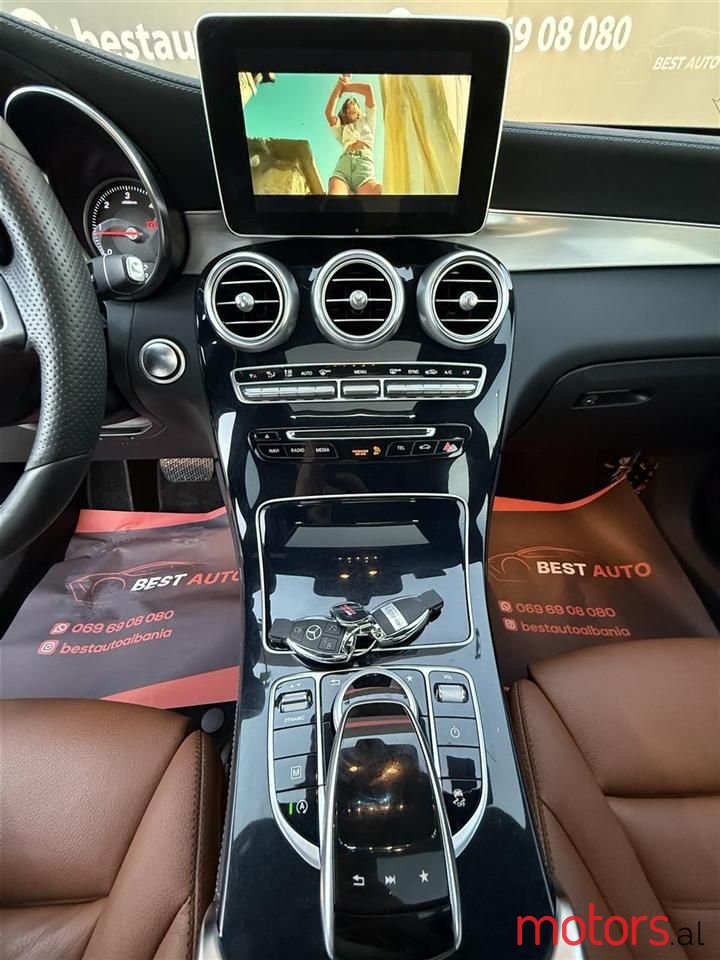 2017' Mercedes-Benz GLC 220 photo #5