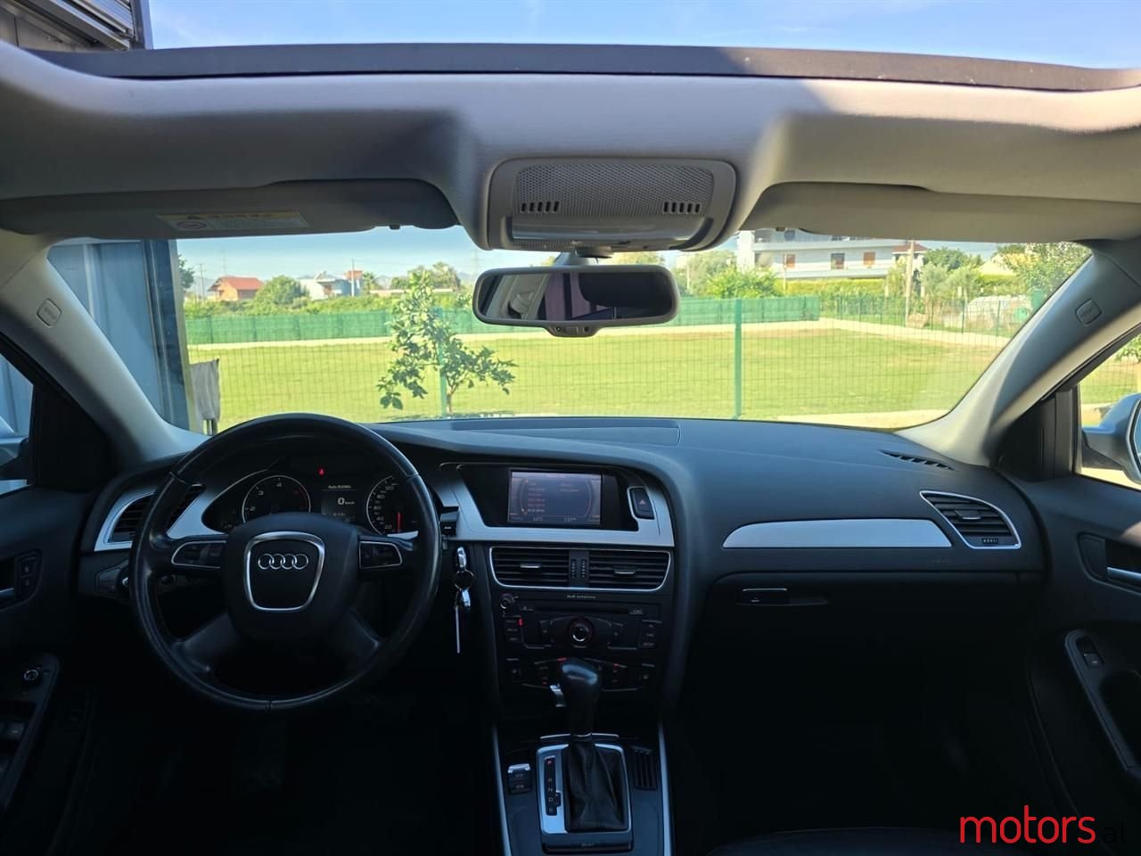 2011' Audi A4 photo #6