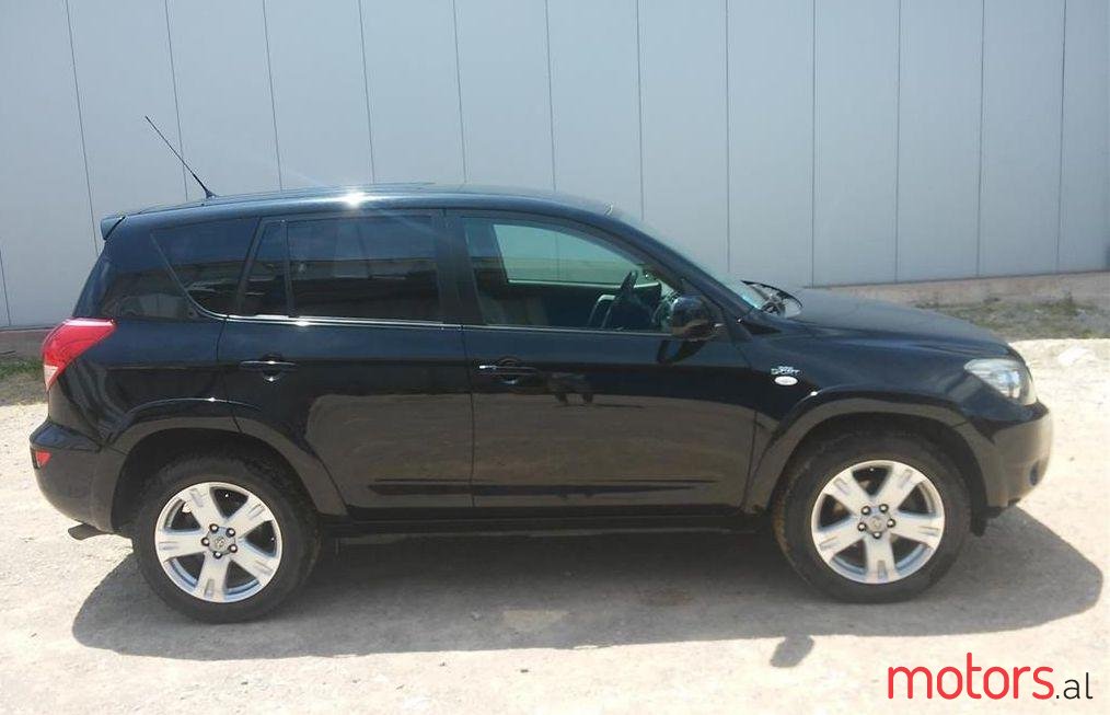 2006' Toyota RAV4 photo #1