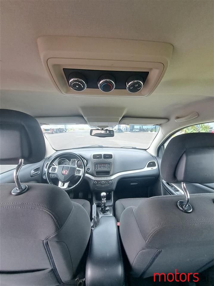 2012' Fiat Freemont photo #6