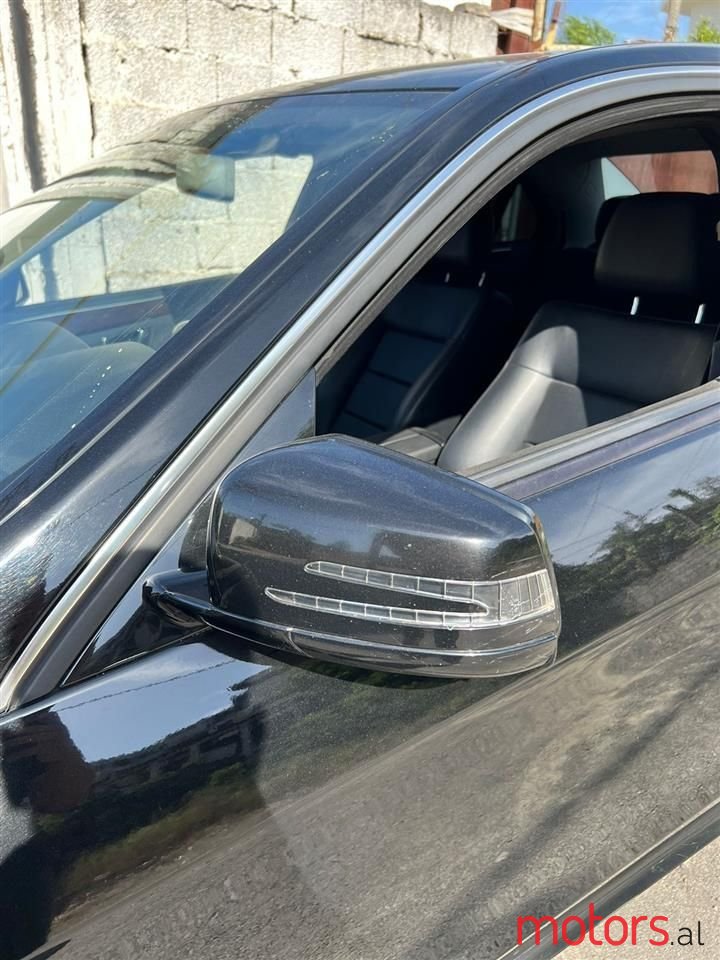 2010' Mercedes-Benz 220 photo #4