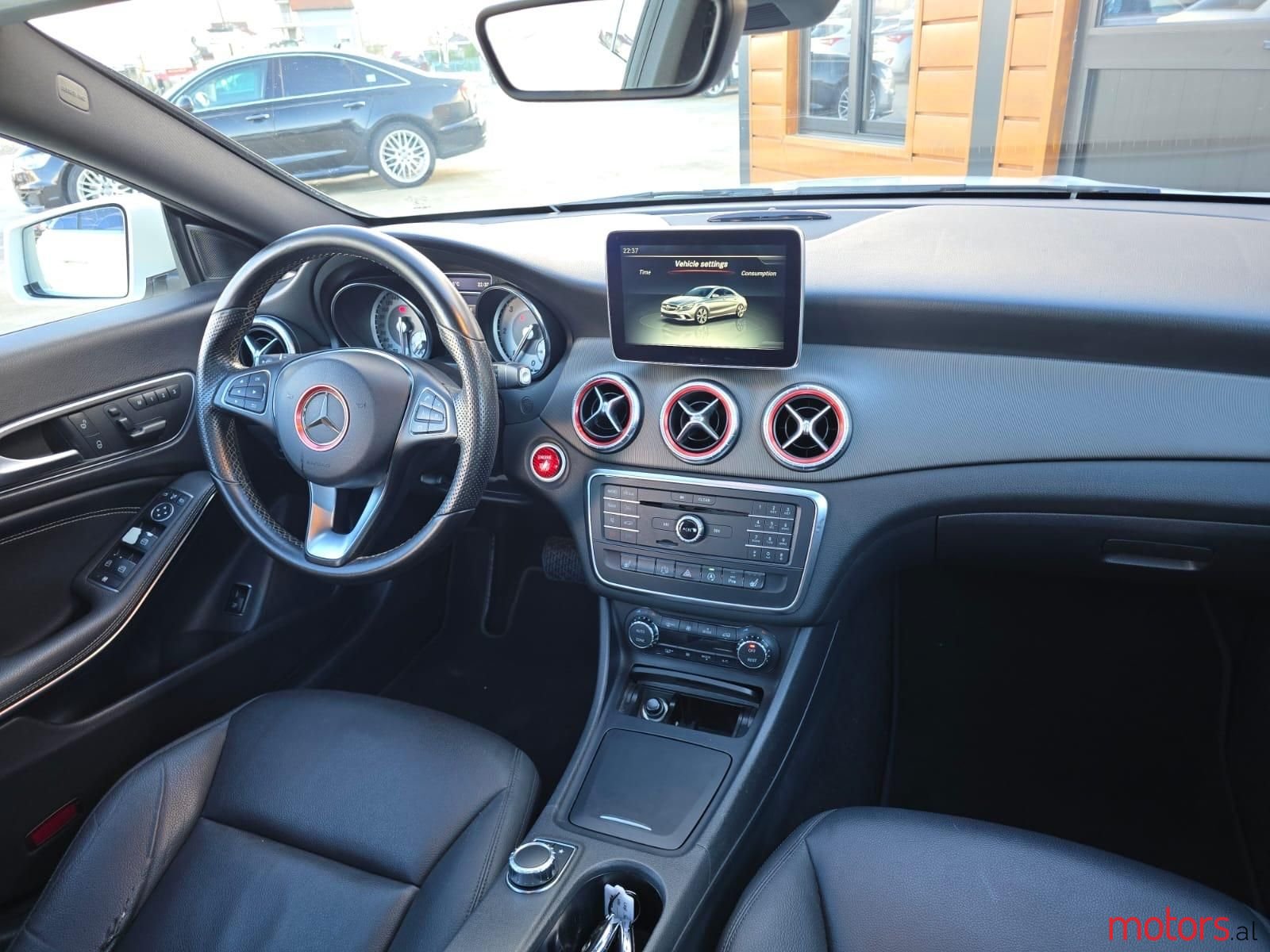 2015' Mercedes-Benz CLA 200 photo #6