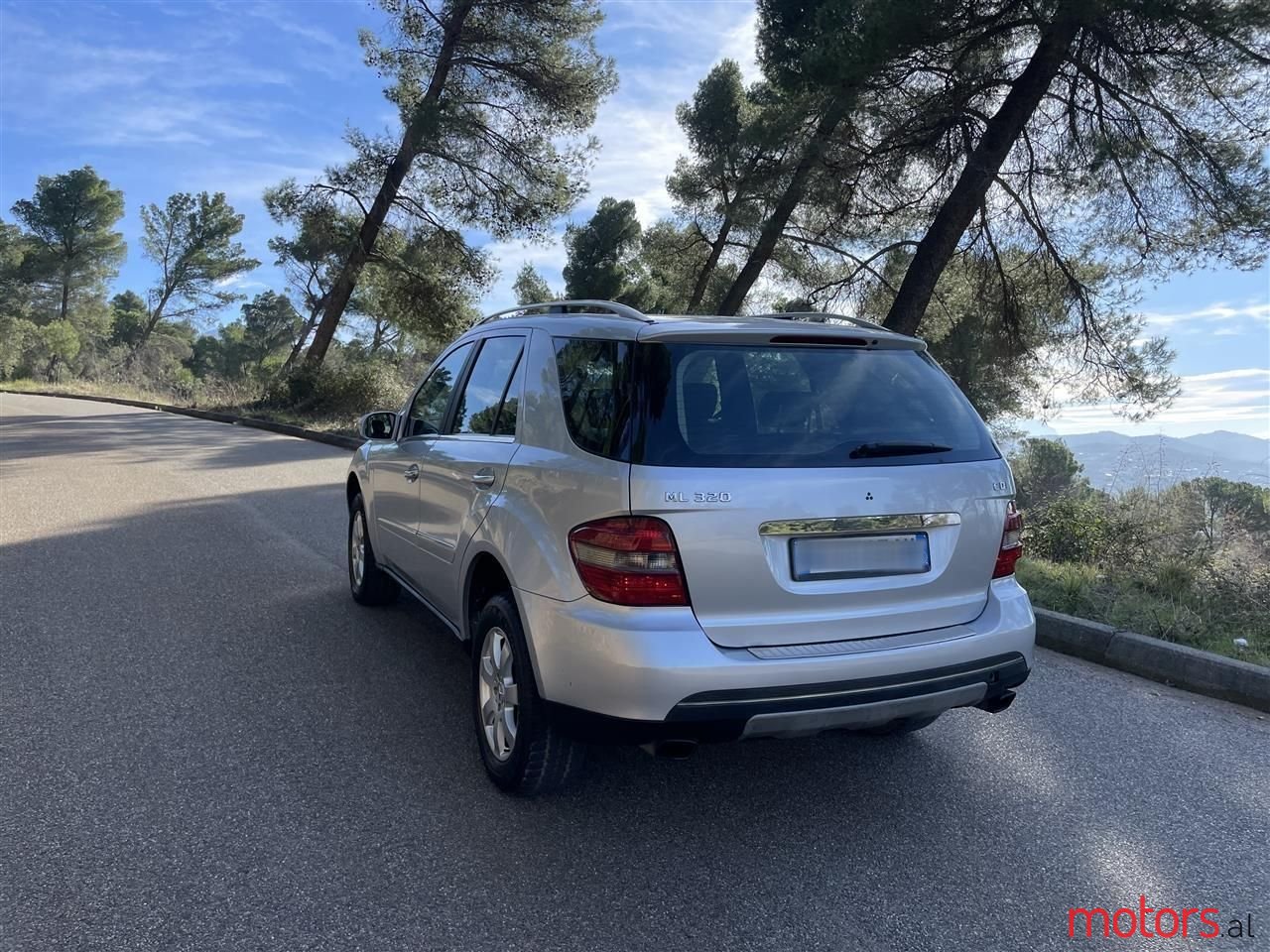 2006' Mercedes-Benz 320 photo #5