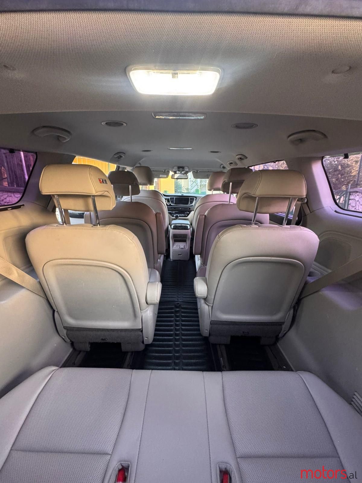 2014' Kia Carnival photo #2