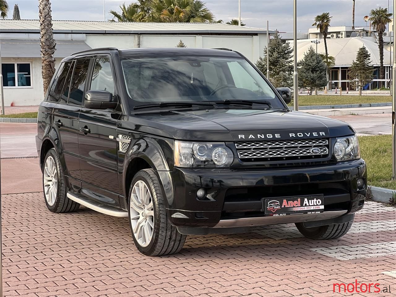 2011' Land Rover Range Rover Sport photo #6