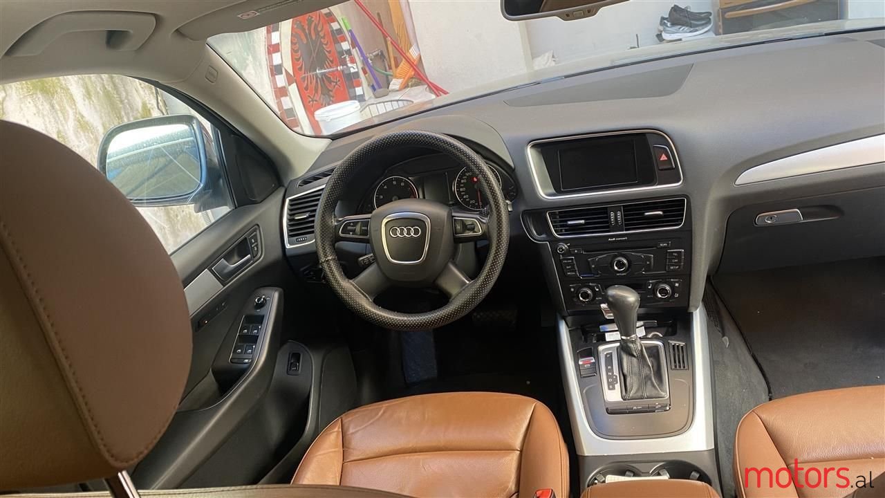 2012' Audi Q5 photo #6