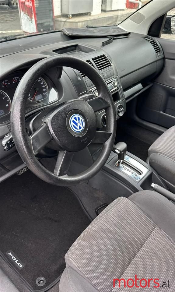 2003' Volkswagen Polo photo #4
