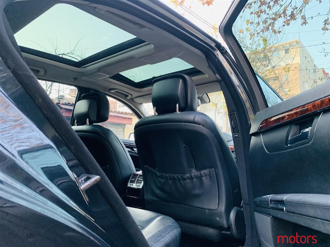 2010' Mercedes-Benz S 550 photo #5