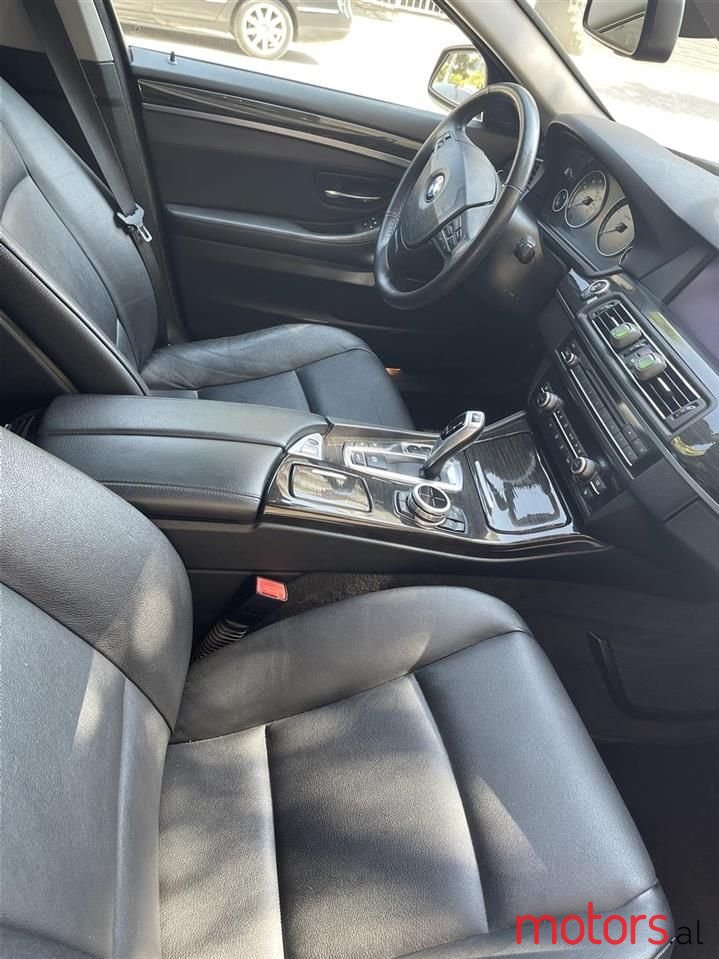 2012' BMW 535 photo #3