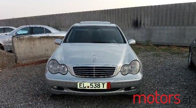 2002' Mercedes-Benz C-Class photo #2