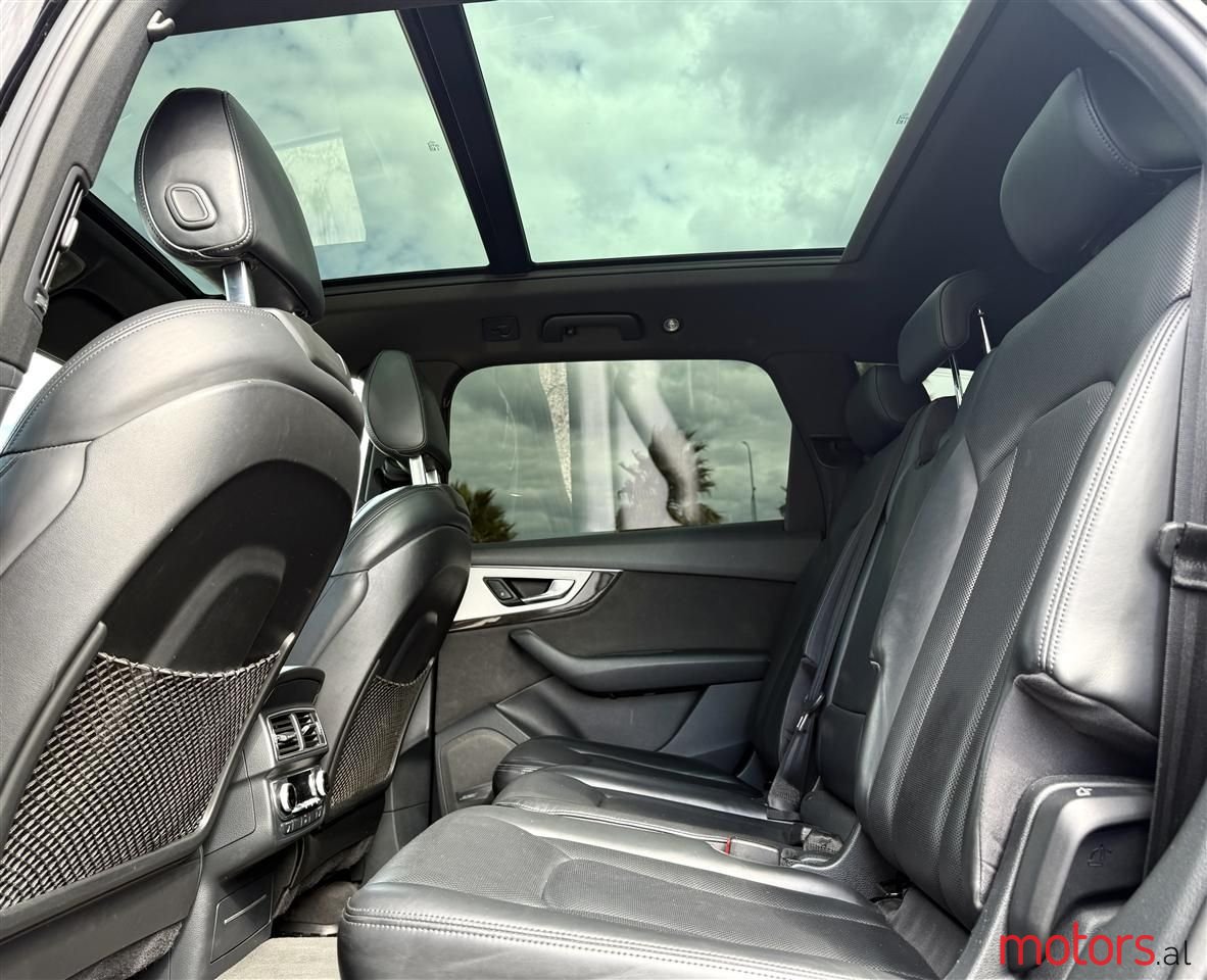 2018' Audi Q7 photo #3
