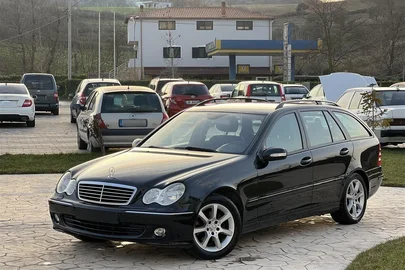 2006' Mercedes-Benz C 220