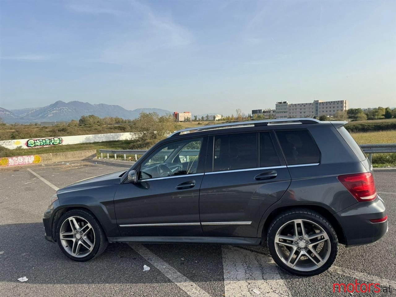 2013' Mercedes-Benz GLK 250 photo #3