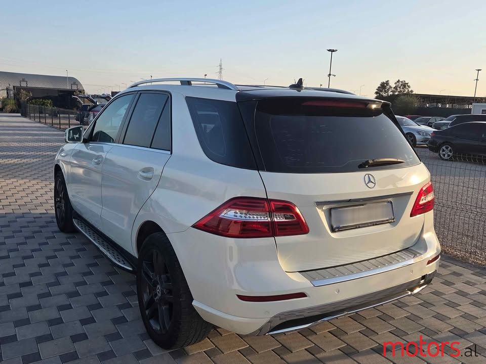 2013' Mercedes-Benz 350 photo #4