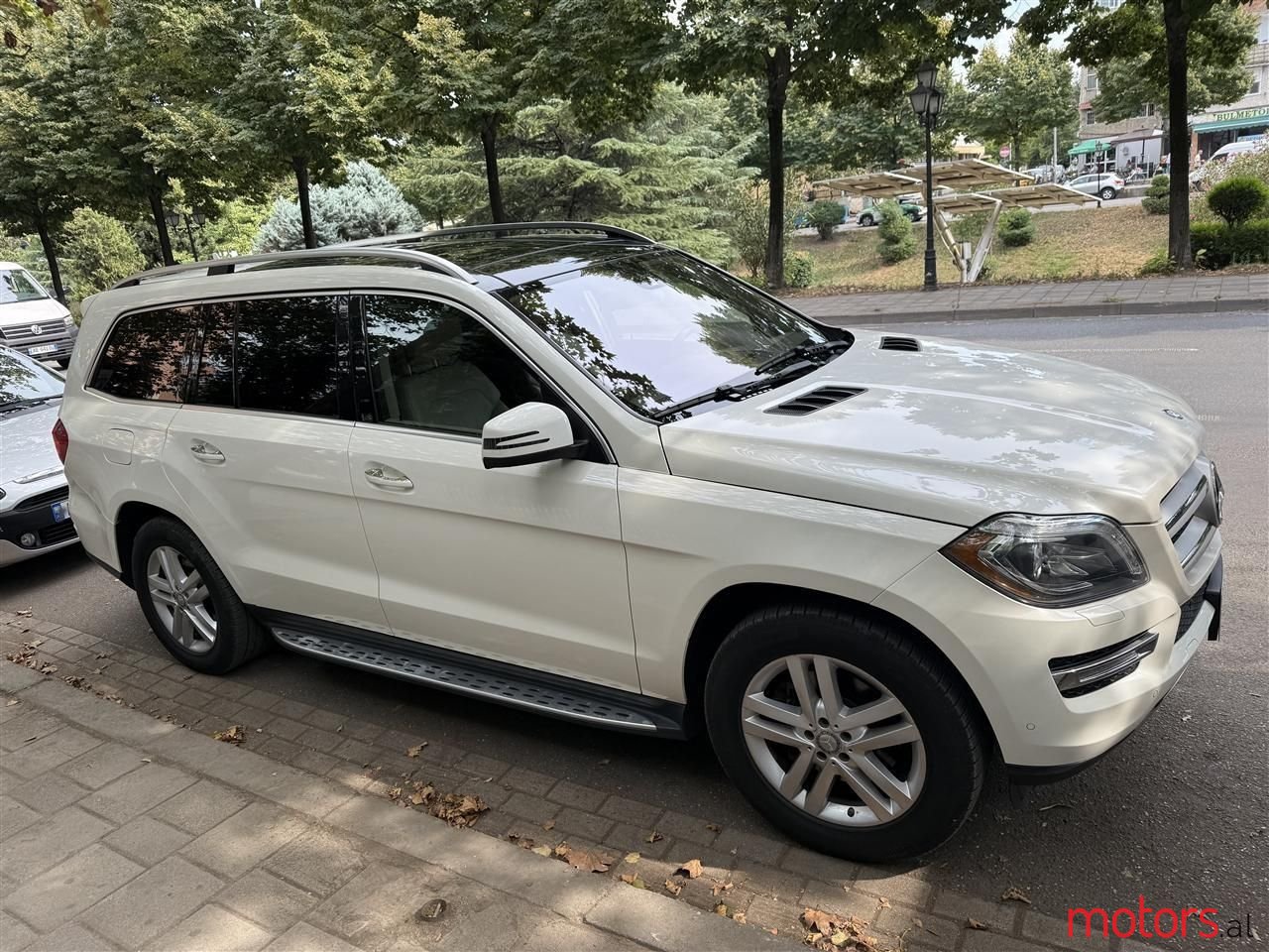2015' Mercedes-Benz GL 350 photo #3